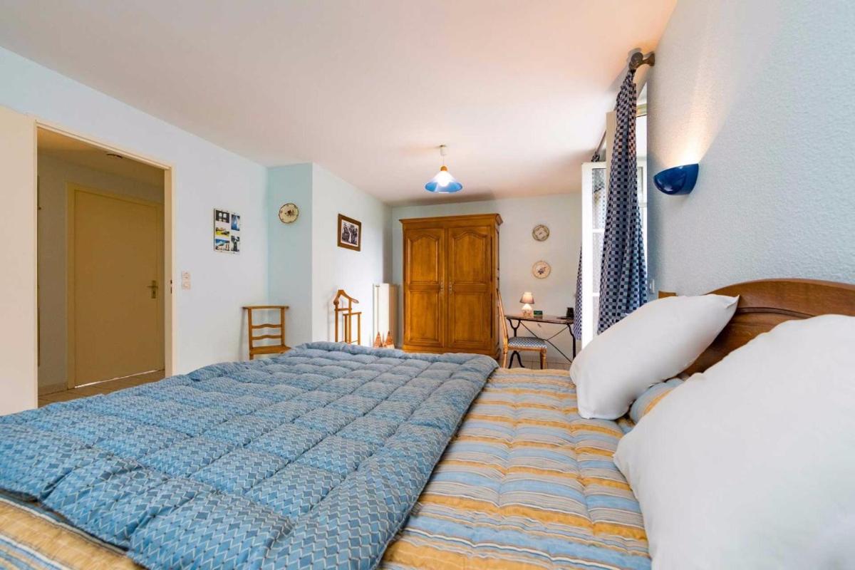 Une Poule Sur Un Mur, Chambre D'Hote A Soulosse Rum bild